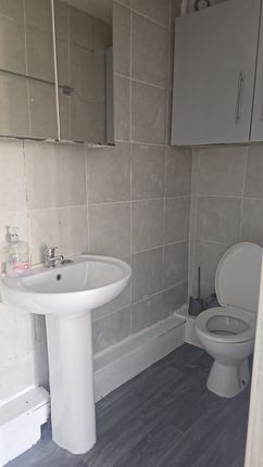104 Gorton Road, STOCKPORT photo 5