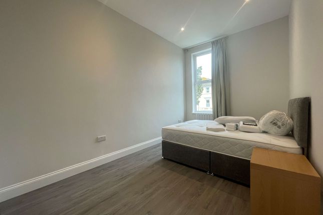 F2, 7, Enys Road, Upperton Eastbourne photo 2