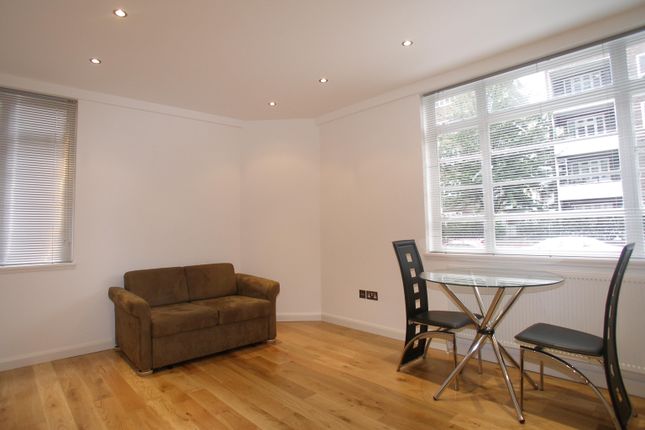 Flat 22, Nell Gwynn House, Sloane Avenue, London photo 3