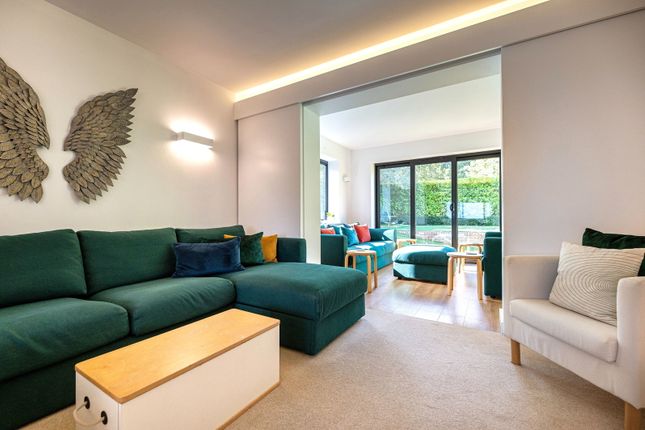 9, Lyndhurst Close, Canterbury photo 3