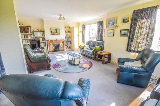31, The Quarry, Dursley photo 2