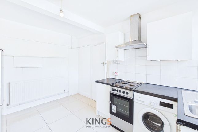 42a The Common, Hatfield photo 2