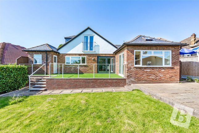 15, Gerrard Crescent, Essex photo 3