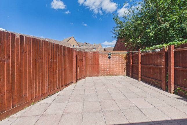 26, Olivia Drive, Berkshire photo 4