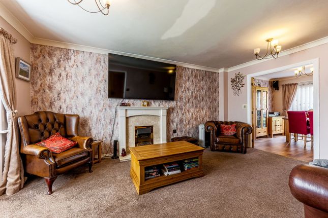 32, Beaumont Way, Cannock photo 2