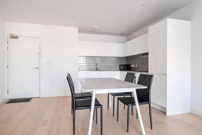 Flat 92, Ferdinand Magellan Court,, 5 Clipper Street, London photo 4