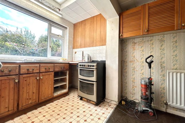 60, Brownswall Road, Sedgley photo 4