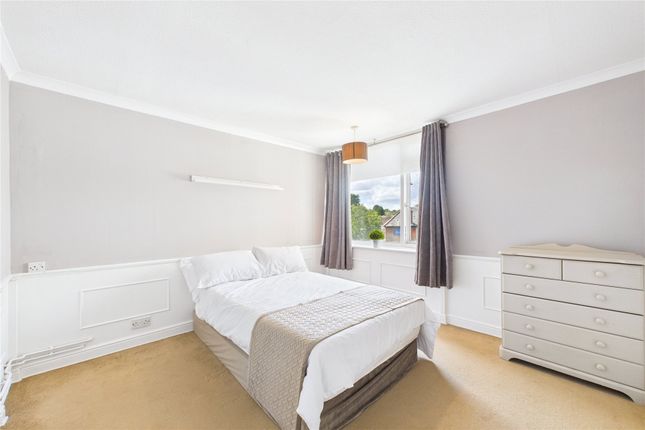 20, Dunwood Court, Maidenhead photo 4