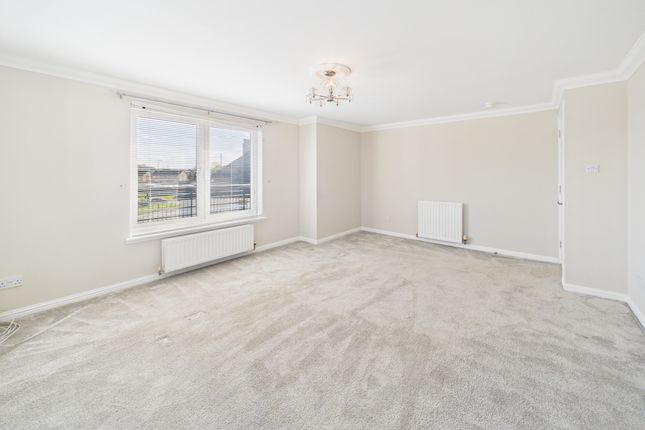 6 Edward Place, Stepps, Glasgow photo 2