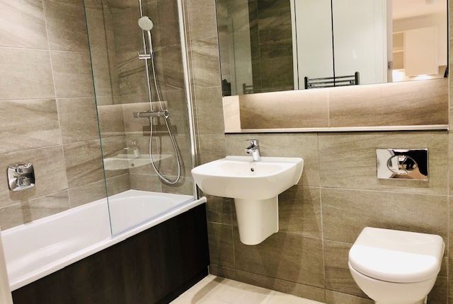 1 Bed Bathroom