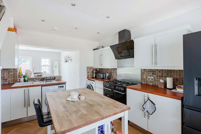 53, Fircroft Avenue, Lancing photo 4