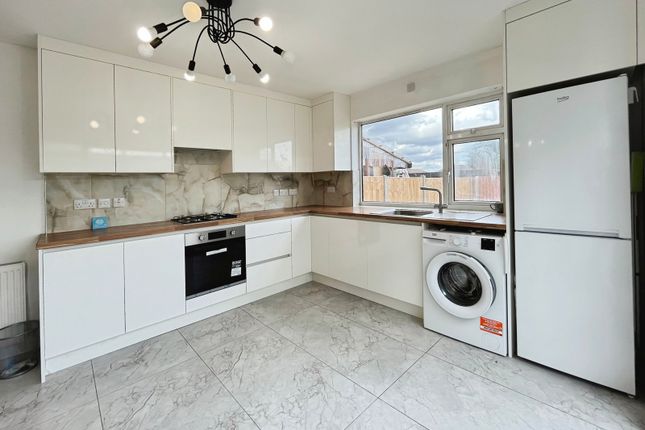 74, Eastmead Avenue, Greenford photo 5