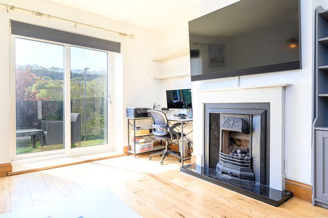 26, Copley Hall Terrace, West Yorkshire photo 4