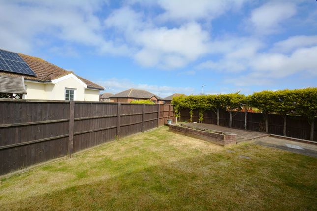 27 Hazel Grove, Minster Park, The Broadway, Sheerness photo 2