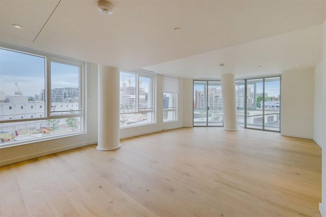 103 Holmby House, 2 Prospect Way, London photo 2