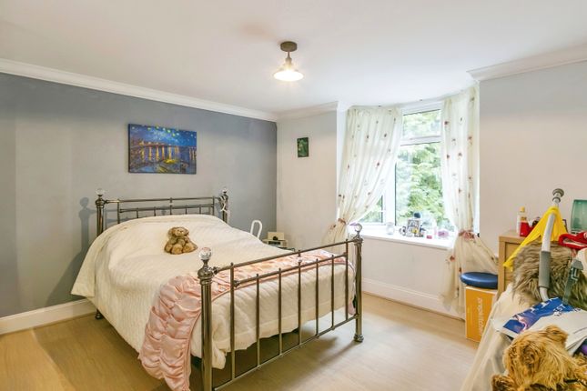 Flat for sale in Queens Park Avenue, Bournemouth