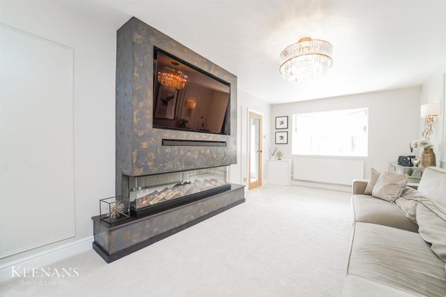 14, Elm Road, Kearsley photo 4