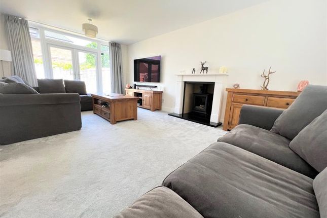 Parsonage Grove, Woking photo 2