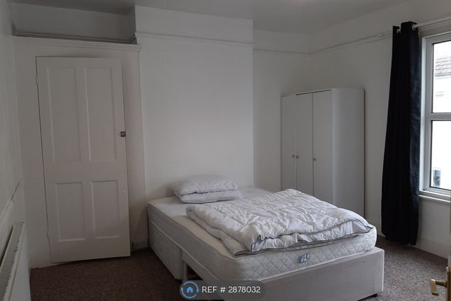 Thorn Road, Worthing photo 3