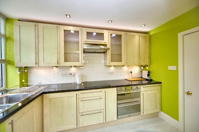 51 Crank Road, Wigan photo 3