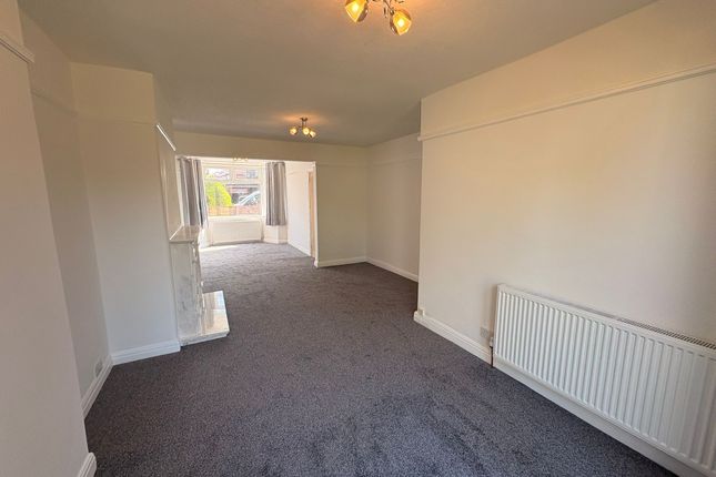 34, Altrincham photo 5