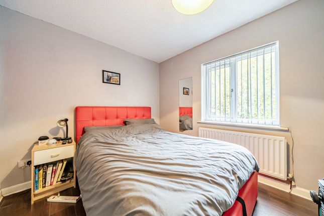 1365929-16-68Efcc...