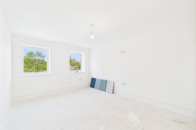 1 Springworks Court, Belper photo 3