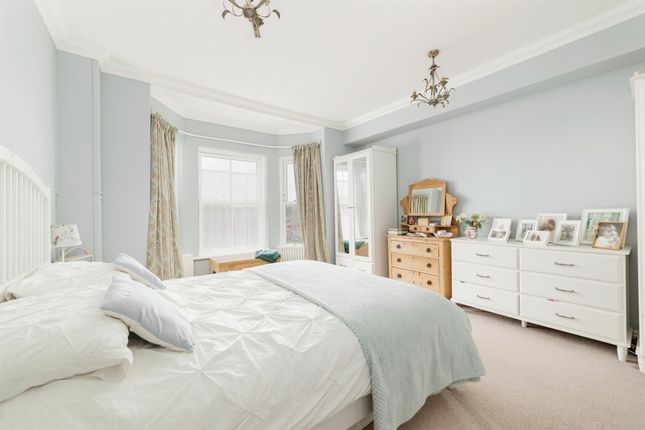 Town house for sale in Thorpe Road, Norwich