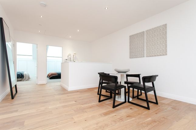 Flat for sale in Hoover Building, Perivale
