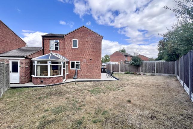 9, Bampton Close, Milton Keynes photo 4