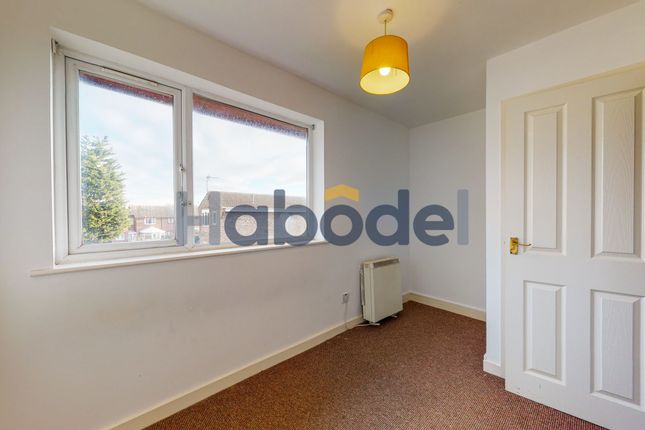 5 Mordey Close, Hendon, Sunderland photo 5
