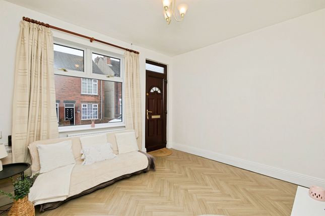 70, Brooke Street, Alfreton photo 2