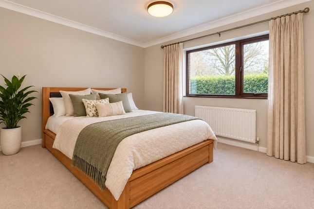 13 Blyth Road, Bromley photo 3