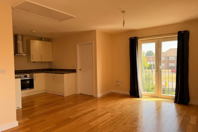 Flat 9 Glenwood Court 63, Lothair Road, Luton photo 3