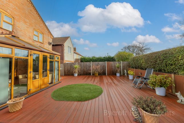 Holly Lodge, Mill Road, Great Yarmouth photo 4