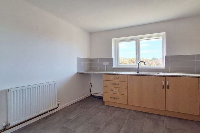 57 Killiersfield, REDRUTH photo 3