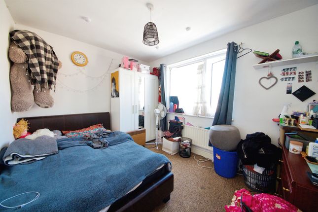 Terraced house for sale in Shaftesbury Avenue, Enfield
