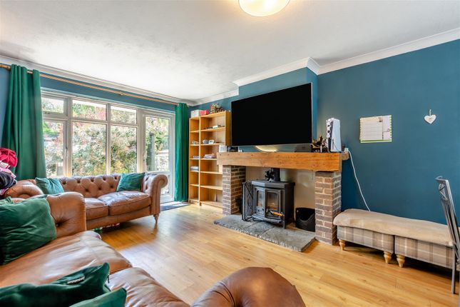 32 & 32a, The Quarries, Maidstone photo 3