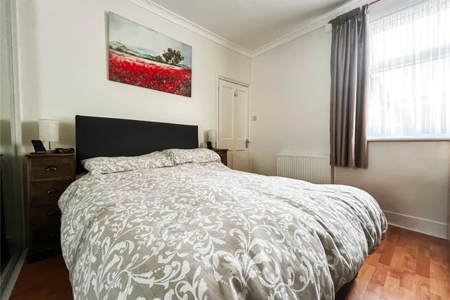 Flat for sale in Richmond Road, Gillingham, Kent