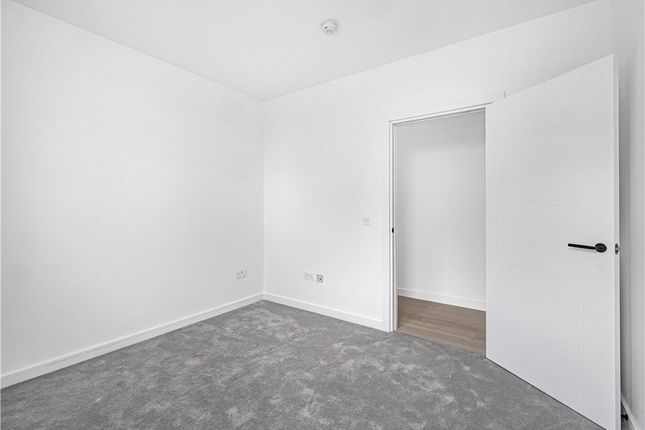 Flat for sale in Limehouse Lofts, London