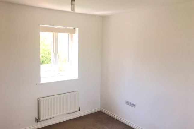 Semi-detached house to rent in Travers Road, Colchester