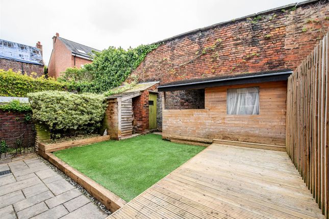 3, Fox Lane, Leyland photo 4