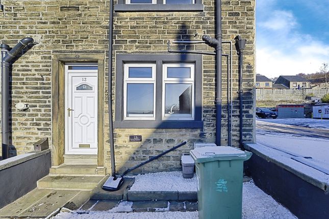 13, Spring Gardens, Sowerby Bridge photo 2