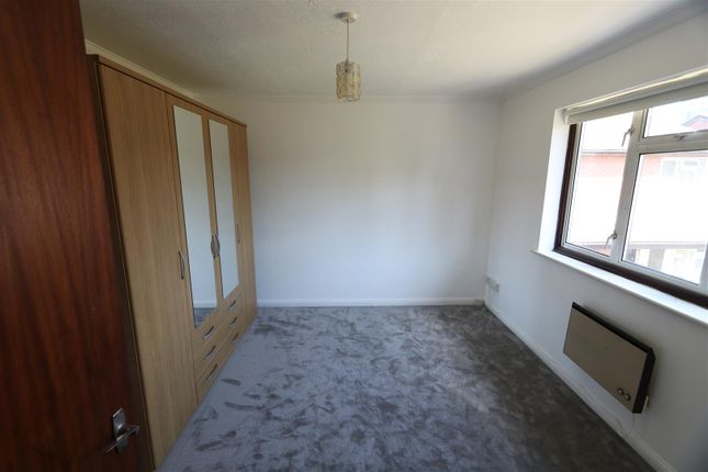 13, Tregaron Gardens, New Malden photo 5