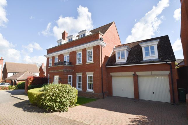 Thumbnail Detached house for sale in Wood Avenue, Hockley