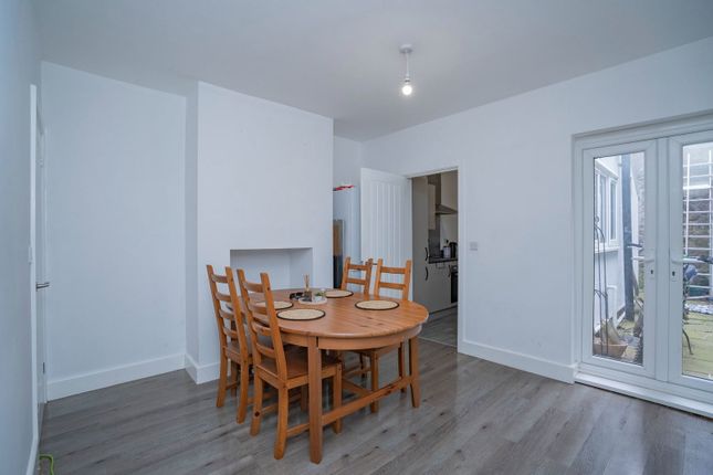 97, West Malvern Road, Malvern photo 3
