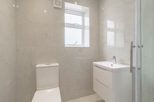 Flat for sale in Copland Close, Middlesex