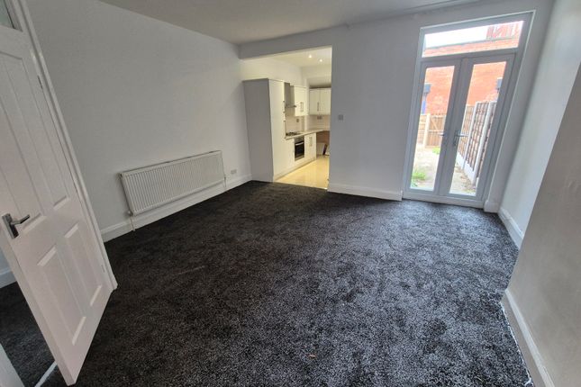 133, Station Road, Swinton, Manchester photo 5