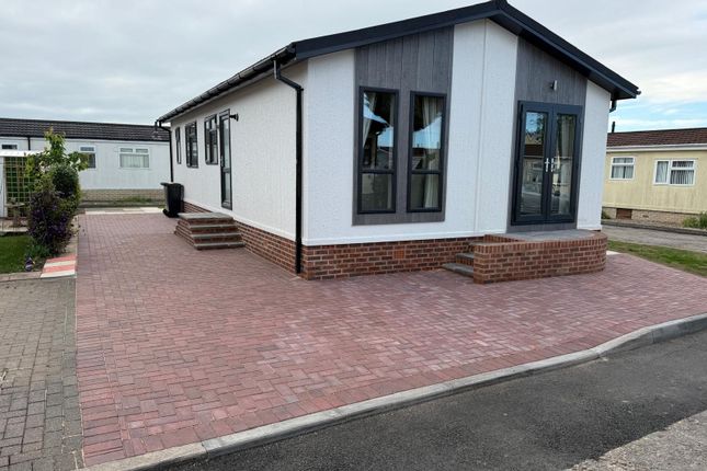 2-bed caravan on 2, Sovereign Park, Holyhead Rd, Wolverhampton, £180,000