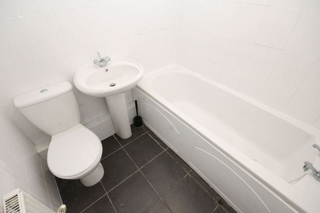 16 Reservoir Street, St. Helens photo 4